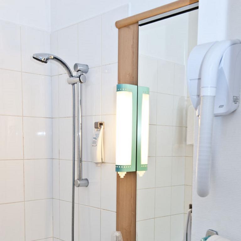 Egg Hotel Gonesse Room photo