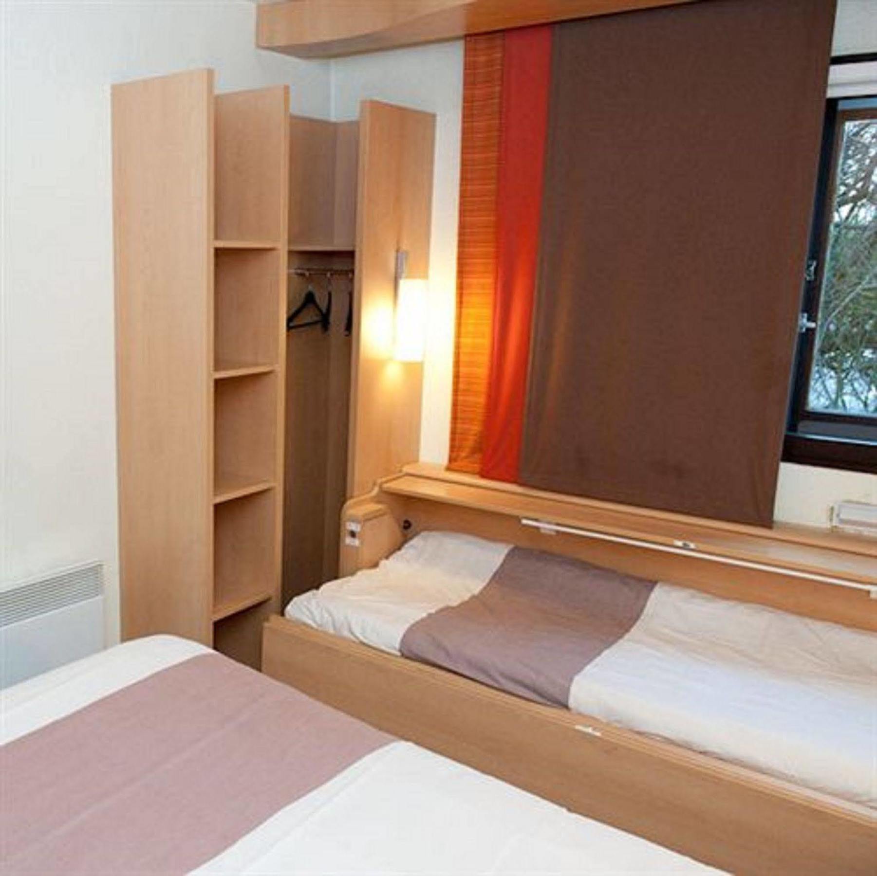 Egg Hotel Gonesse Exterior photo
